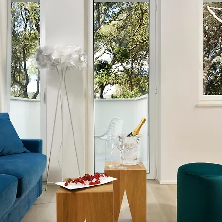 The Sense Experience - Preferred & Follonica